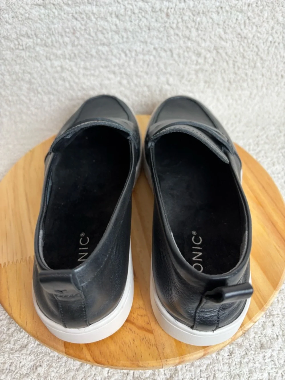 Vionic Shoes Womens 9.5 Uptown Penny Loafers Leather Upper Arch Support in Black